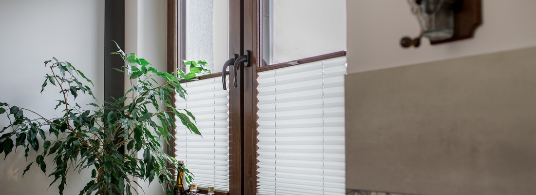 Sun protection and decoration - window blinds