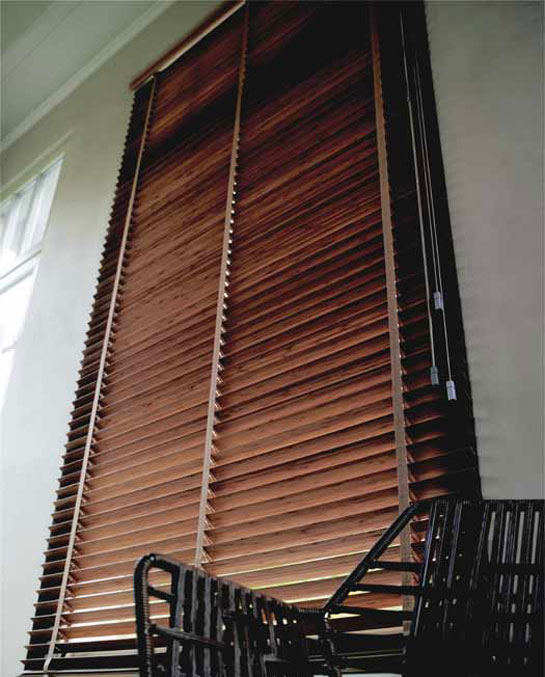 Charakteristika Wooden blinds 50mm, belt ladder