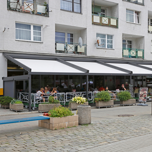 látky STĚNNÁ MASIVNÍ PERGOLA