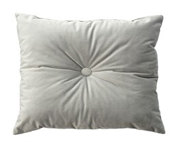 Čtvercový sametový polštář s knoflíkem